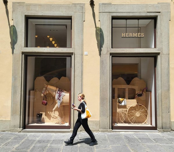 Astuces Mode : Sublimer Votre Look avec un Denim Brut et Élégant !